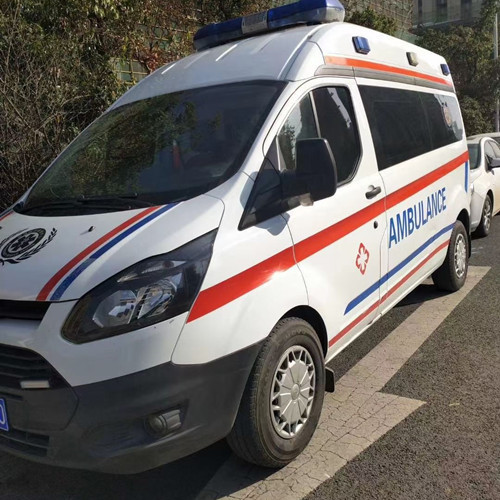 竞秀品质救护车出租,为您的健康出行负责